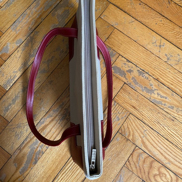 BCBG Max Azria Tan Canvas Red Leather Vintage Shoulder Bag - Picture 11 of 13